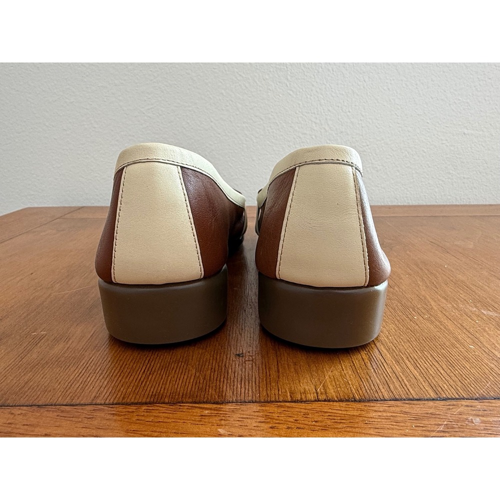 Aerosoles Womens Brown Leather Bit Loafers Cream Trim Size 8 Low Block Heel - Picture 3 of 7